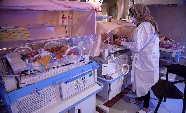 عکس از آرشیو است اهدای شیر مادر، نجات جان نوزادان نارس