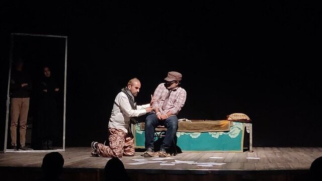 عکس از آرشیو است آثار ۸۰ درصد شهرستانهای خراسان رضوی به جشنواره استانی بسیج راه یافته است