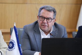 صنعت کشور نیازمند حمایت همه‌جانبه دولت است