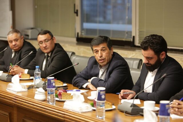 از لزوم بهبود زیرساختهای جادهای تا رفع تحریمها