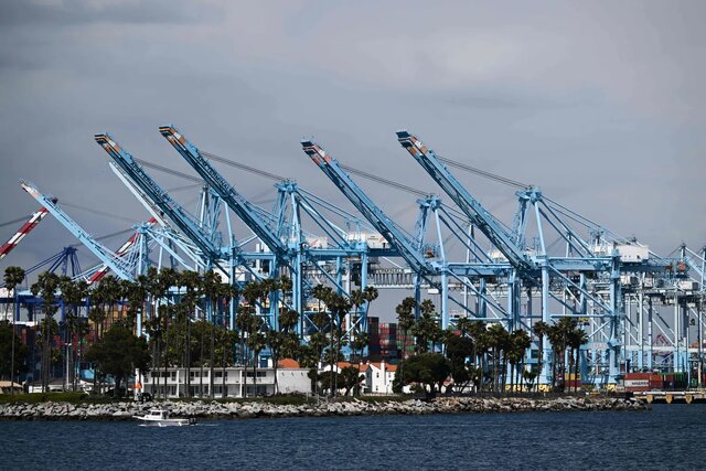 فنر کسری تجاری کالاهای ایالاتمتحده از جا پرید فنر کسری تجاری کالاهای ایالاتمتحده از جا پرید