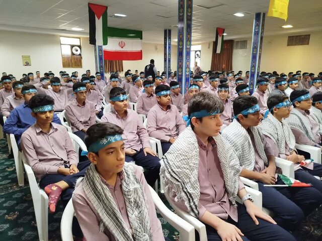 امنیت موجود در کلاسهای درس امروز ثمرهی حرکت امام خمینی(ره) و خون شهداست