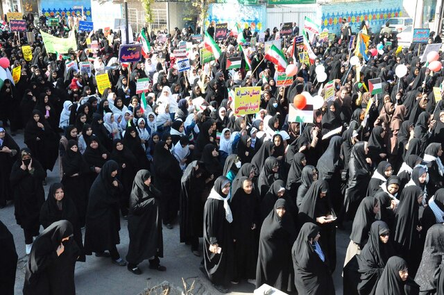 طنین استکبارستیزی خراسانیها در یومالله ۱۳ آبان طنین استکبارستیزی خراسانیها در یومالله ۱۳ آبان