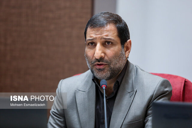 برای کاهش ترافیک، اولویت با تامین زیرساختها و وسایل حمل و نقل عمومی است