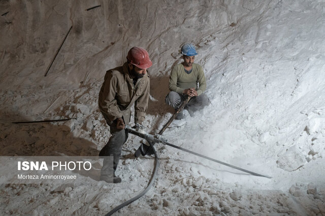 ماشینآلات فرسوده مهمترین مشکل معدن ۱۰۰ ساله نمک عمارلو