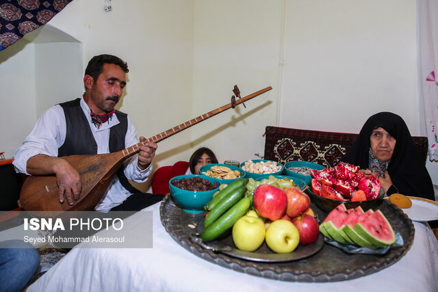 از طبقهای مسی تا شالاندازی؛ روایتی از رسم شب چلهگی در خراسان