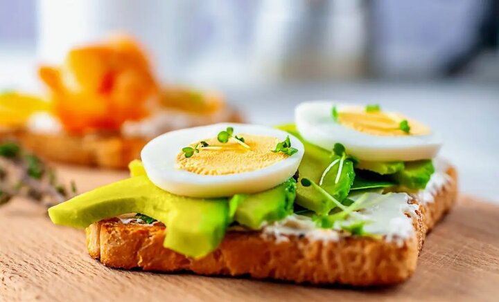 عکس تزئینی است چگونه مصرف صبحانهای سالم به سلامت قلب کمک میکند؟