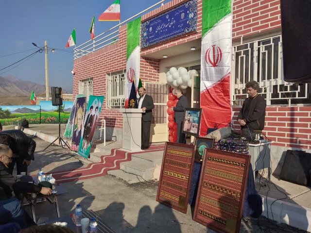 مدارس سنگی و فرسوده در شأن شهرها و روستاهای ایران نیست مدارس سنگی و فرسوده در شأن شهرها و روستاهای ایران نیست