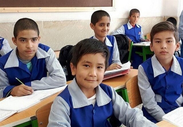 آموزش بهداشت به ۱۶۰۰۰ دانش‌آموزان اتباع در خراسان رضوی با همکاری یونسکو