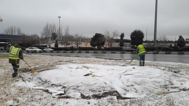 مدیریت گلکاریهای سطح شهر مشهد در طرح استقبال از بهار با توجه به برودت هوا مدیریت گلکاریهای سطح شهر مشهد در طرح استقبال از بهار با توجه به برودت هوا