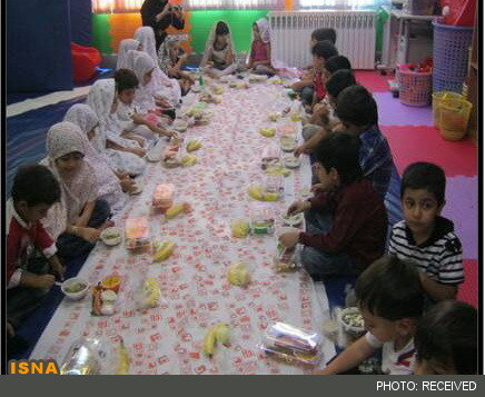 کودکان و دنیای رنگارنگ روزه کله گنجشکی کودکان و دنیای رنگارنگ روزه کله گنجشکی