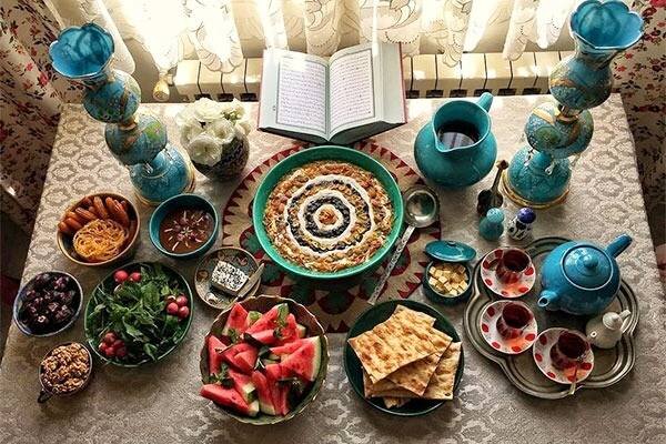 افطاریهای ساده، سنتی که در سایه تجملات کمرنگ شده است افطاریهای ساده، سنتی که در سایه تجملات کمرنگ شده است