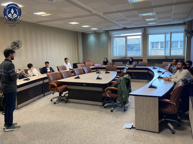 از آموزش تا تولید محتوای دیجیتال در انجمن علمی زبان و ادبیات انگلیسی دانشگاه فردوسی