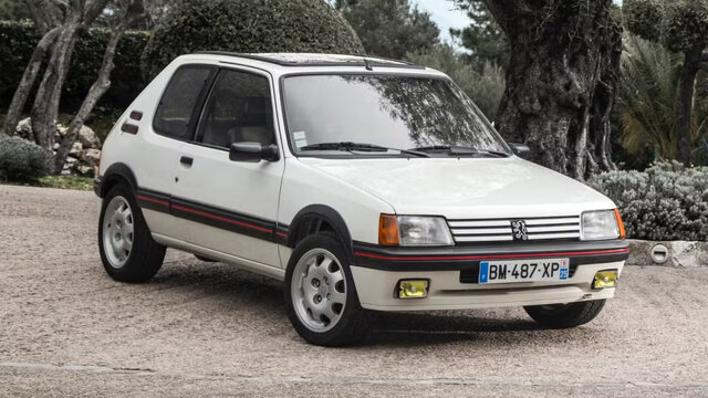 خودروسازان معروف پیش از خودرو چه ابزارهایی تولید میکردند؟