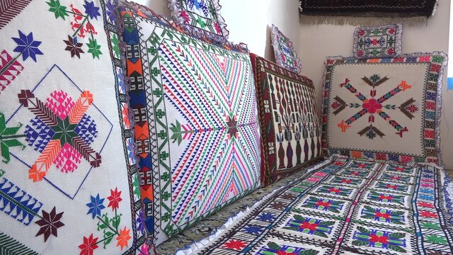 گلدوزی در مرندیز؛ سفر به دنیای رنگها و الگوهای سنتی