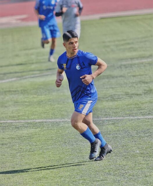 از زمینهای خاکی روستا تا لیگ برتر؛ مسیر موفقیت یک فوتبالیست