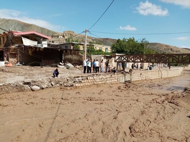 سیلاب، راه ارتباطی و آب شرب چهار روستای کلات را قطع کرد