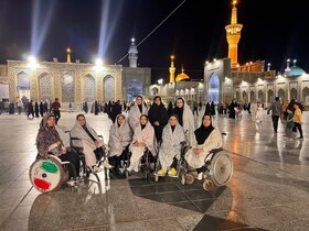تشرف ۲ ملی‌پوش بسکتبال با ویلچر و والیبال نشسته به حرم امام رضا (ع)
