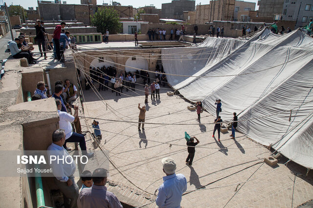 چادرپوشان حسینیه قنادها، سنتی ۱۰۰ ساله در پاسداشت یاد عاشورا