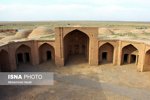 رباط جهانی عباس‌آباد؛ نگینی در جاده ابریشم