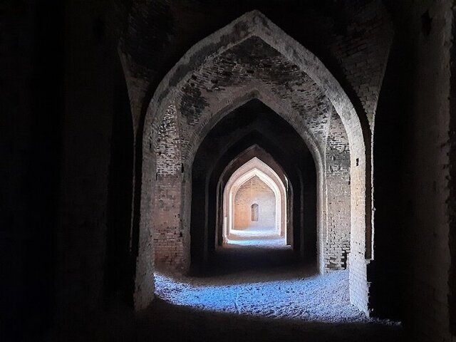 رباط جهانی عباسآباد؛ نگینی در جاده ابریشم