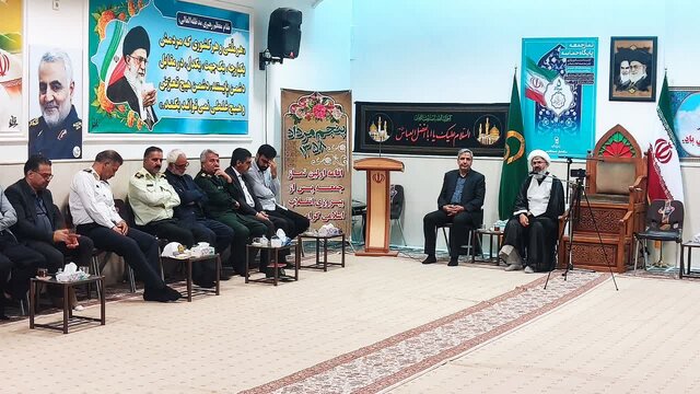 باید با تمام قوت دولت را یاری کرد