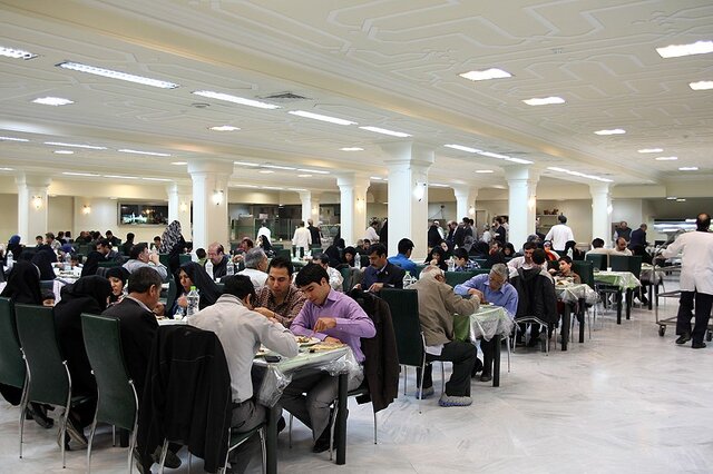 ضیافت آسمانی در میهمانسرای رضوی، سفرهای که طعم غذا را به نور پیوند میزند