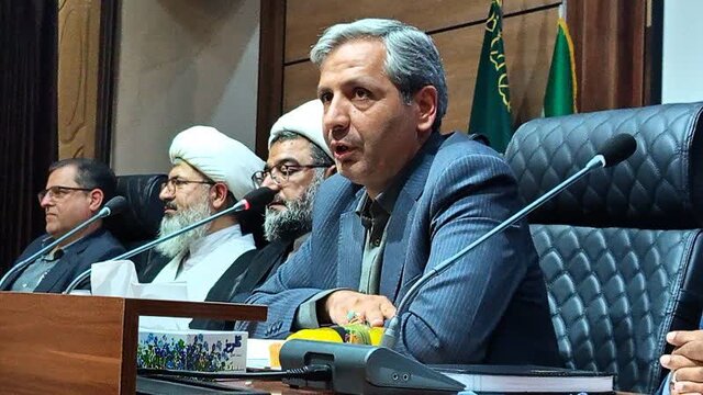 بخشی از مشکلات مردم به علت اشراف نداشتن مسئولان به قوانین و مقررات است