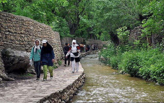 اخلمد؛ گردشگرپذیرترین روستای خراسان رضوی