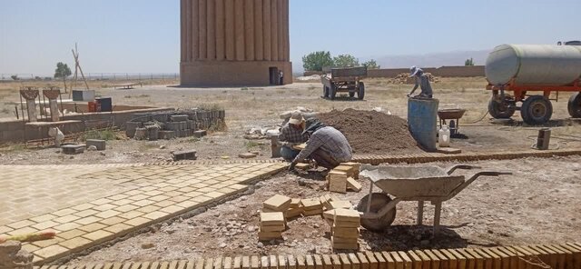 آغاز مرحله دوم محوطه‌سازی برج تاریخی رادکان
