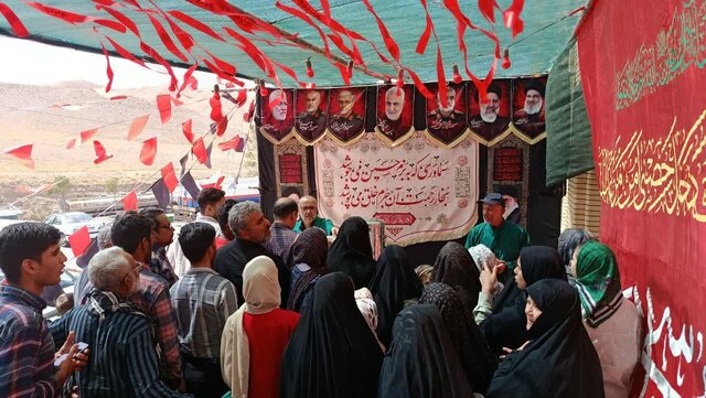 عکس تزئینی است برپایی ۶۲ ایستگاه استقبال از زائران پیاده در محورهای منتهی به مشهد