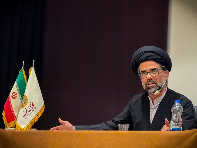 تنها به بُعد انقلابی زندگی امام حسین توجه میشود / تاریخ امامت و نبوت بر اساس اصلاح است نه گرفتن قدرت تنها به بُعد انقلابی زندگی امام حسین توجه میشود / تاریخ امامت و نبوت بر اساس اصلاح است نه گرفتن قدرت