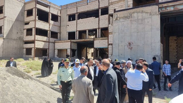 سایت اداری خلیلآباد سالهاست نیمهتمام رها شده است