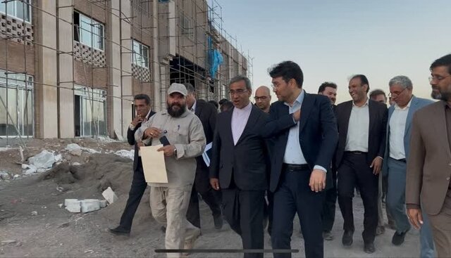 ۵۰ کیلومتر از جادههای روستایی کوهسرخ با مشکلات جدی مواجه است