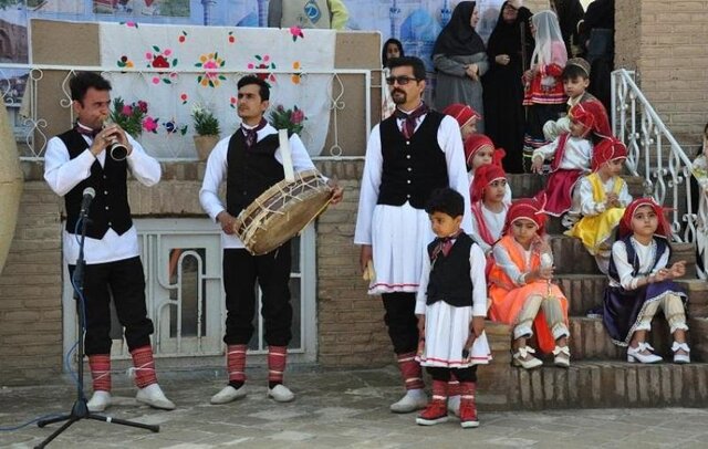 قمشه نوازی؛ گنجینهای از احساسات دامداران در خراسان رضوی