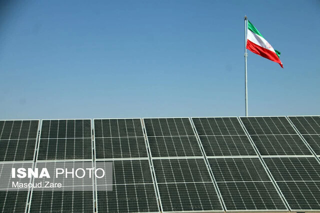 عکس از آرشیو فاز اجرایی نیروگاه خورشیدی ۶ مگاواتی خواف آغاز شد