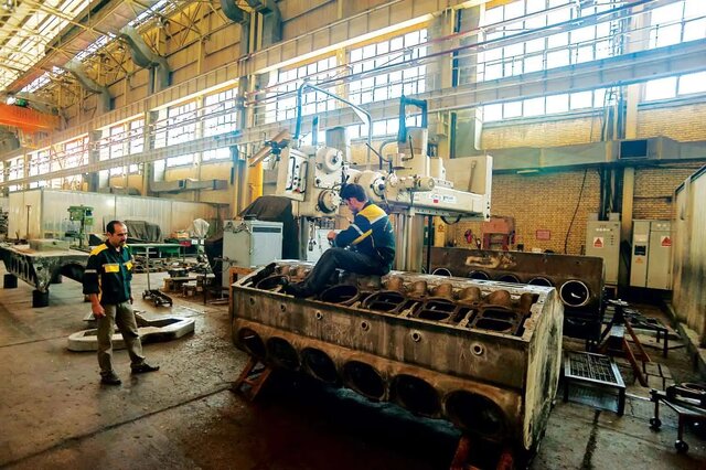 قطع برق واحدهای صنعتی کاشمر و تعدیل ۱۰۰ کارگر