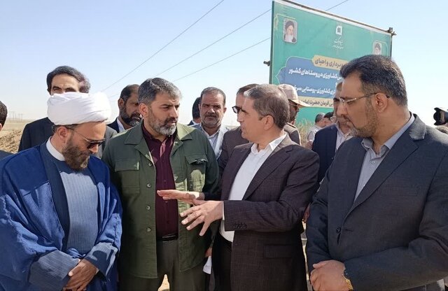 آئین بهرهبرداری و احیای ۱۰۳۱ کیلومتر شبکه آبرسانی کشاورزی روستاهای کشور در سرخس برگزار شد