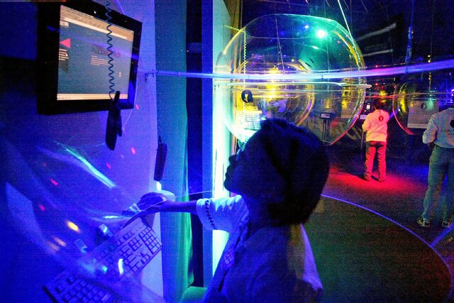 شبح دات کام بر اقتصاد جهان سایه انداخت