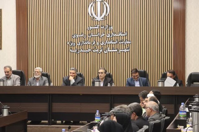 راه‌ حل مشکلات فرهنگی و اجتماعی باید از دانشگاه بیرون بیاید
