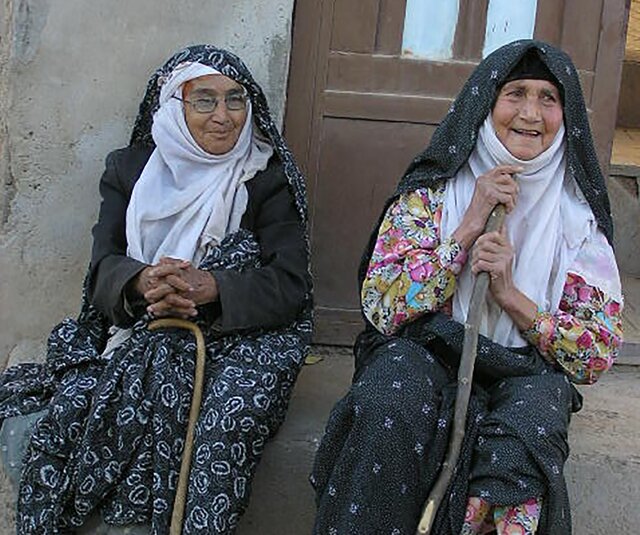 کاشمر در آستانه گذر جمعیتی تاریخی از جوانی به سالمندی