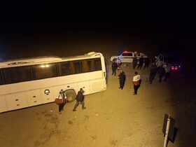 انحراف اتوبوس در محور نیشابور به سبزوار ۲۳ مصدوم برجای گذاشت