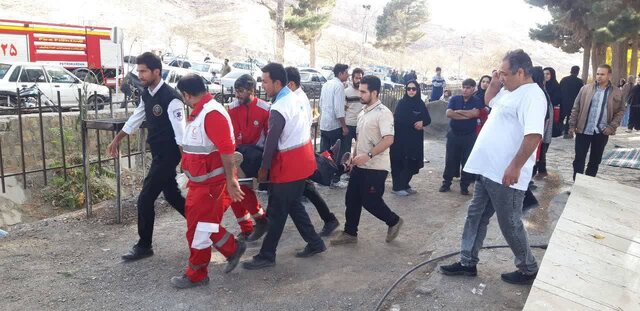 اعلام علل واژگونی پل و مصدومیت ۱۱ نفر در فریمان/ صدور دستور ویژه‌ دادستان جهت بررسی حادثه