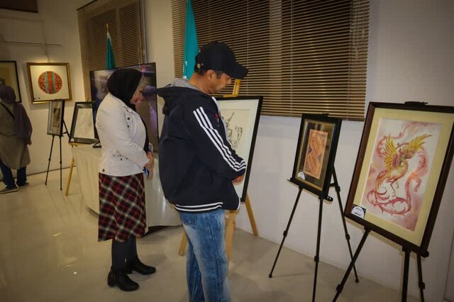 رسانههای غربی باعث کمرنگ شدن توجه به هنرهای سنتی شدهاند