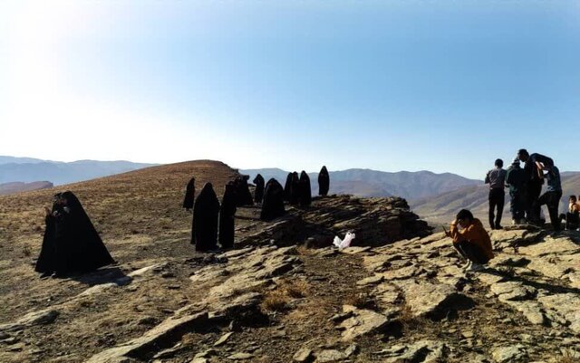 عضو شورای روستا: دانشآموزان آبگرم برای استفاده از اینترنت باید به ارتفاعات بروند