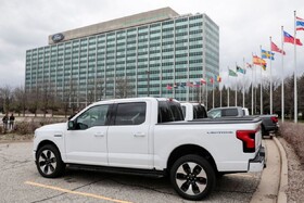 کاهش فروش خودروهای برقی در آمریکا