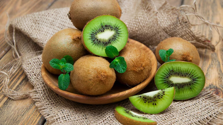 میوهای که موجب افزایش ویتامین C پوست میشود