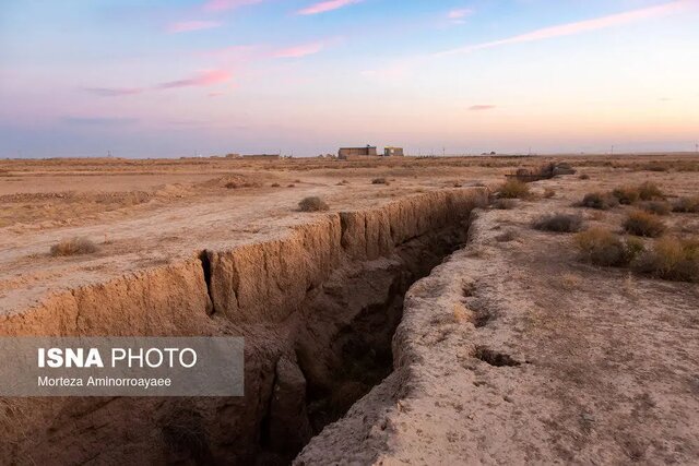 فرو رفتن آرام خراسان؛ در دل خاک