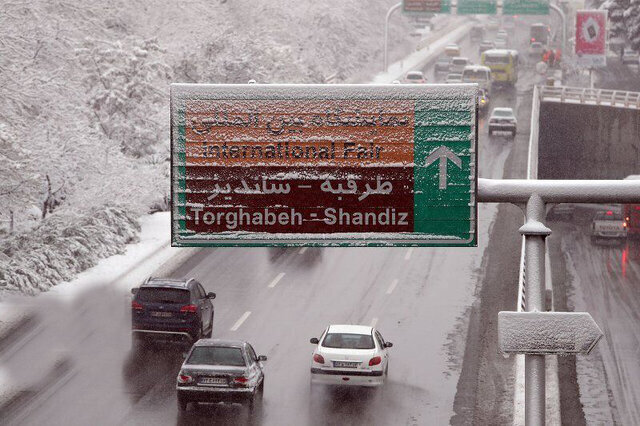 فرماندار: باغ ویلاها و&nbsp;رستوران‌های پرمصرف طرقبه شاندیز قطع می‌شود