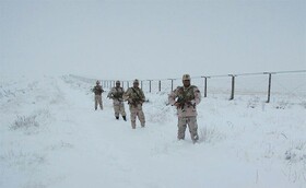 نجات ۲۰۰۰ تبعه غیرمجاز در مرز افغانستان از برف و کولاک